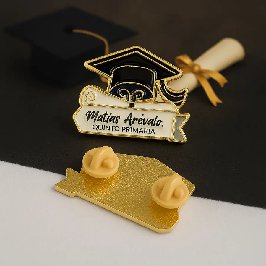 Pin metálico graduación - Imagen 2
